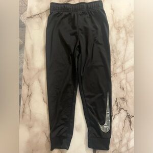 Boys Nike joggers size 6